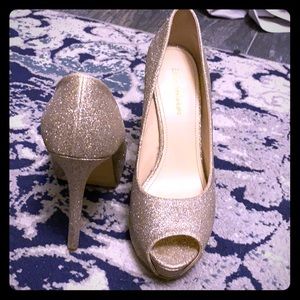 Enzo Angiolini Peep Toe Gold Pumps